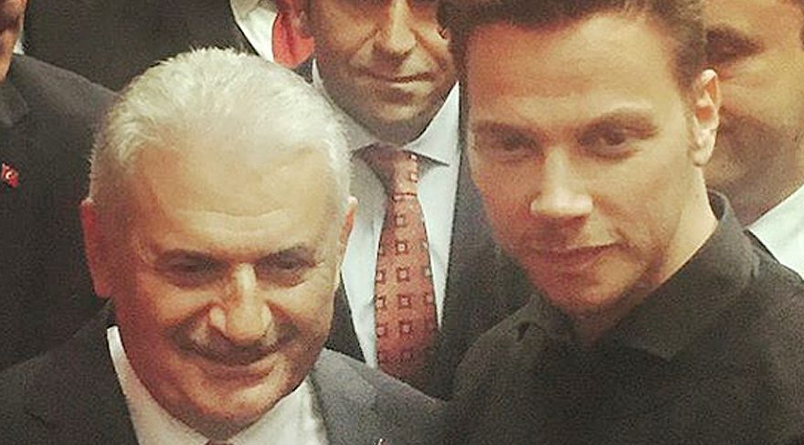 Sinan Akçıl, Başbakan’la çekilmiş bir karesini paylaştı