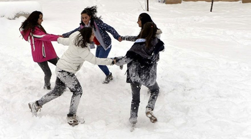 12 Ocak okullar tatil mi İstanbul için yarın kar tatili