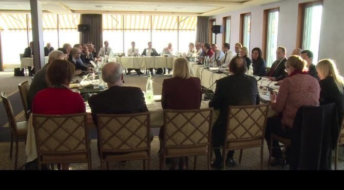 Kıbrıs müzakerelerinde 'Beşli Konferans' 5 günlük aranın ardından başladı