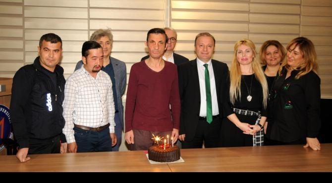 Uğur Acar'ın 5'inci nakil yaşına pastalı kutlama