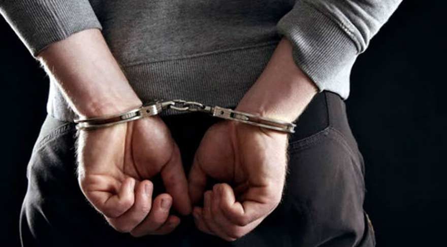 21 polis FETÖ den tutuklandı