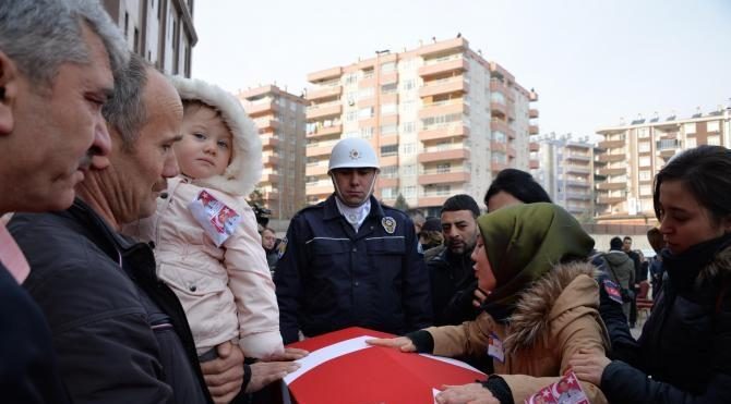 Şehit polislere Diyarbakır'da uğurlama töreni