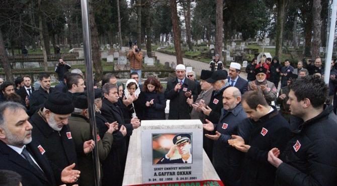 Şehit Emniyet Müdürü Gaffar Okkan mezarı başında anıldı