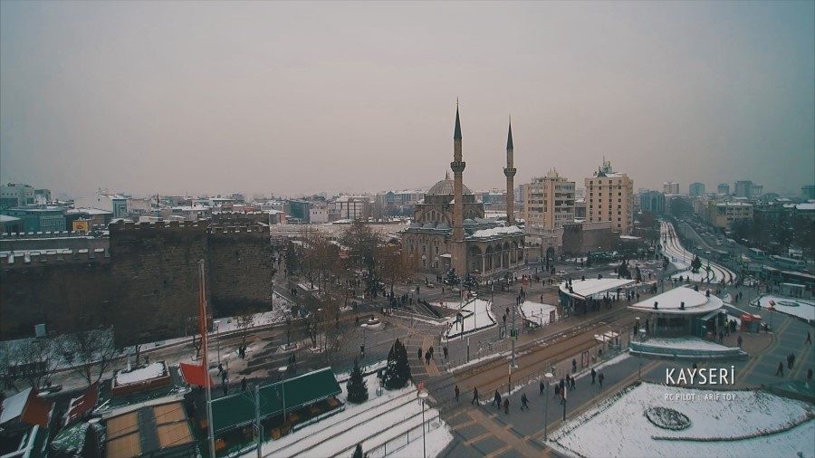 Doğru kişiler tarafından doğru bir şekilde kullanımını teşvik etmek için Doğa İçin Uç projesini gerçekleştirmiştik. En son Vatan İçin Uç projesini 15 Temmuz darbe girişiminden sonra gerçekleştirilen mitinglerin coşkusunu gösteren projemizi yapmıştık.