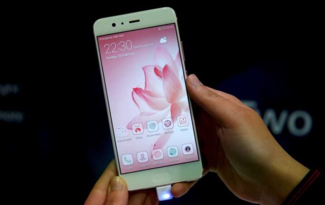 2017-02-26t154303z_993875742_rc1f322bc3a0_rtrmadp_3_telecoms-mobileworld-huawei