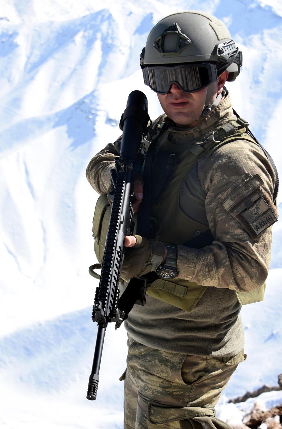 FOTO:DHA - Milli Piyade Tüfeği MPT-76, Hakkari'de ilk olarak bu birliğe verildi.