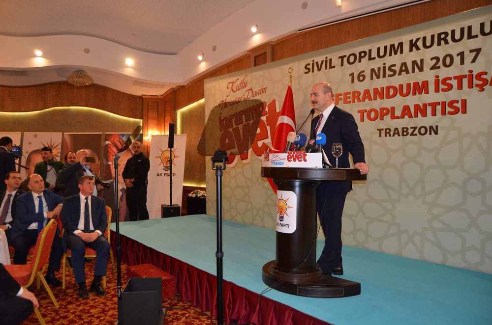 FOTO:DHA - Trabzon'da evetçi STK'ların programına İçişleri Bakanı Süleyman Soylu da katıldı.