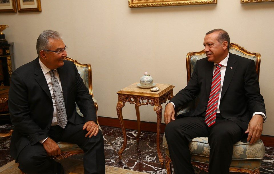 Cumhurbaşkanı Erdoğan ile CHP'li Deniz Baykal son olarak 7 Haziran 2015 seçimlerinin ardından Ak Saray'da bir araya gelmiş bu buluşmadan günler sonra Baykal'ın Meclis Başkanlığına aday olması tartışmalara konu olmuştu.