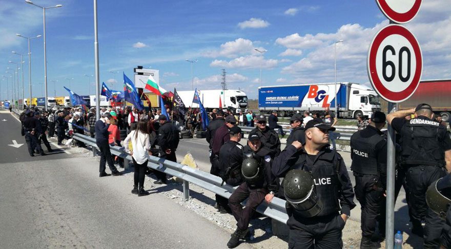Bulgaristan'da, 'Türkler oy kullanmaya gelmesin' eylemi