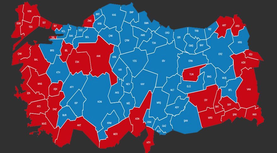 16 Nisan referandumu sonuçları.. Kırmızı 'hayır' maviler 'evet' diyen kentler.