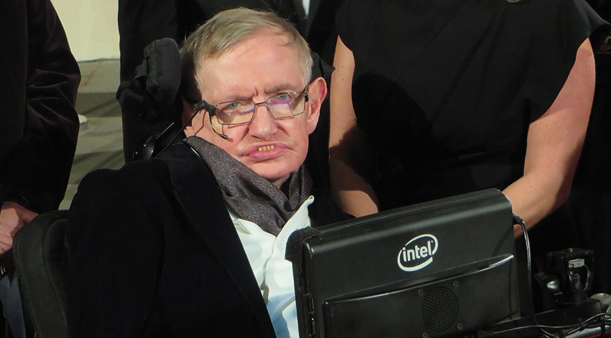 Stephen Hawking: Yapay zeka insanlığı bitirecek