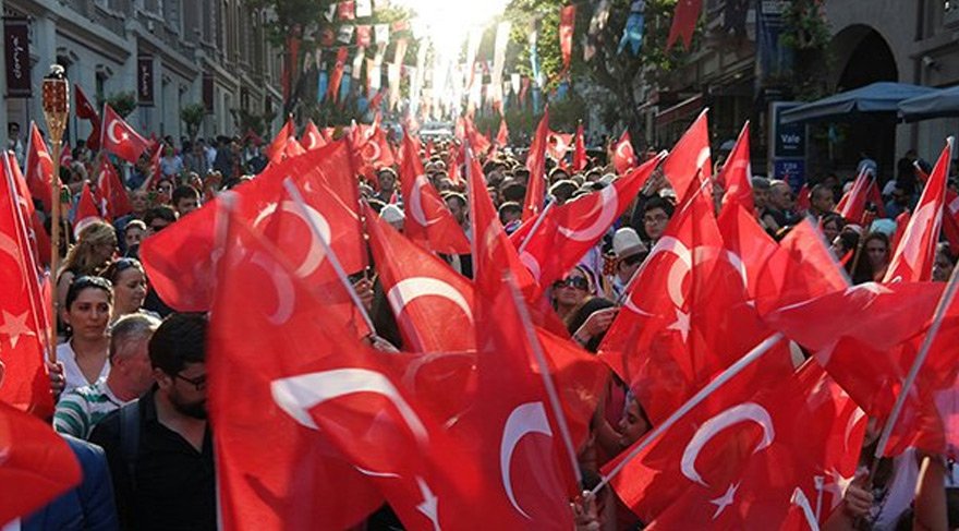 İstanbul Valiliği’nin ‘Atatürk’ yasağına tepkiler sürüyor