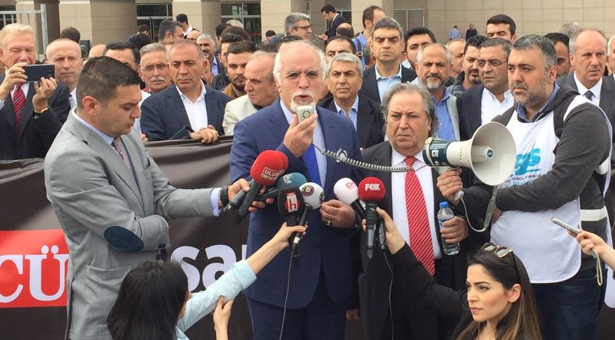 İstanbul Barosu Başkanı Durakoğlu Sözcü'ye yönelik operasyona tepki gösterdi. 