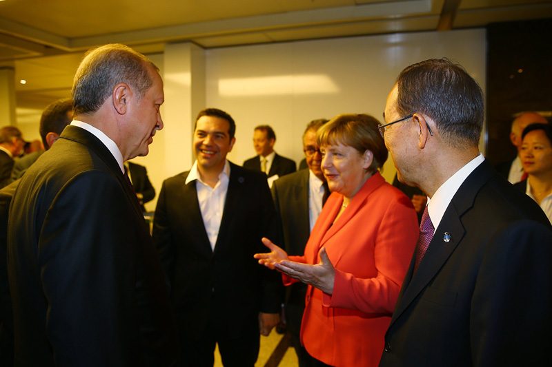 Merkel’den Türkiye ve İran’a Çağrı