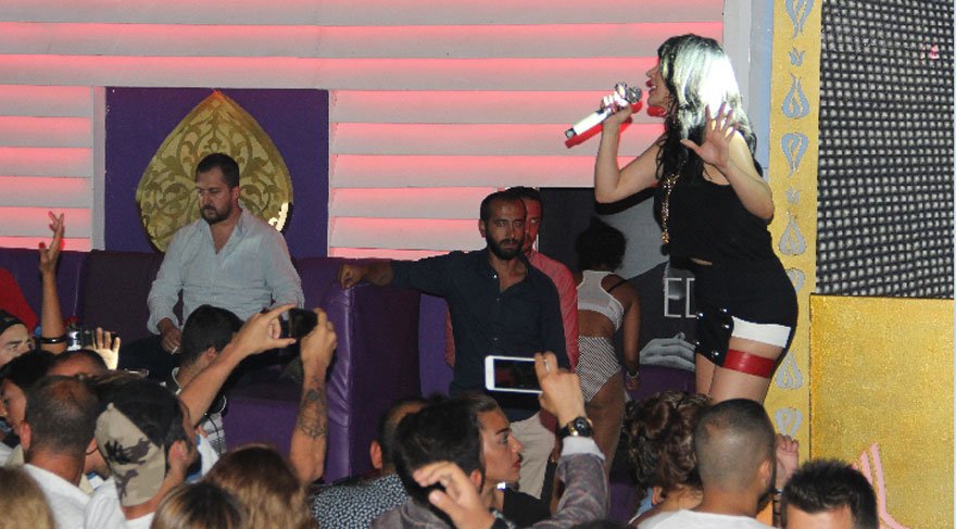 Hande Yener’in frikik korkusu