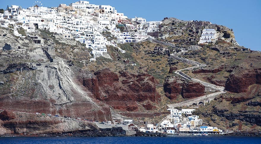 Volkanik Yunan adası Santorini