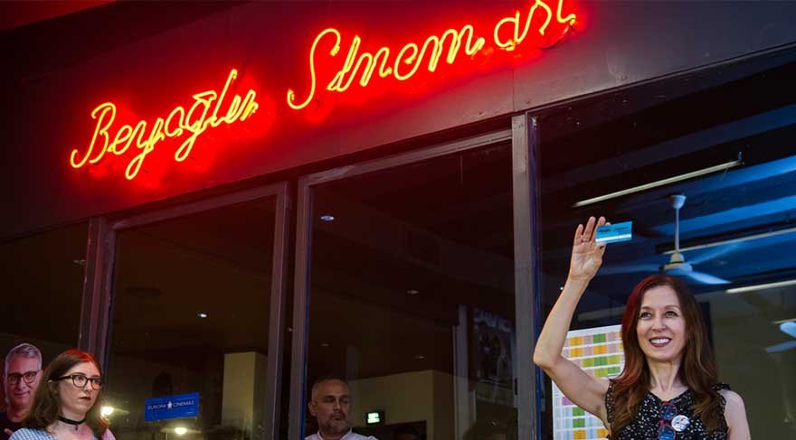 Beyoğlu Sineması artık sinemaseverlerle doluyor