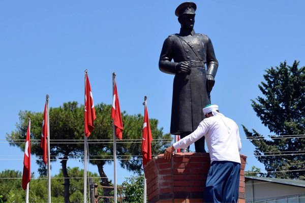 Siverek'teki çirkin saldırıya tepkiler sürüyor...