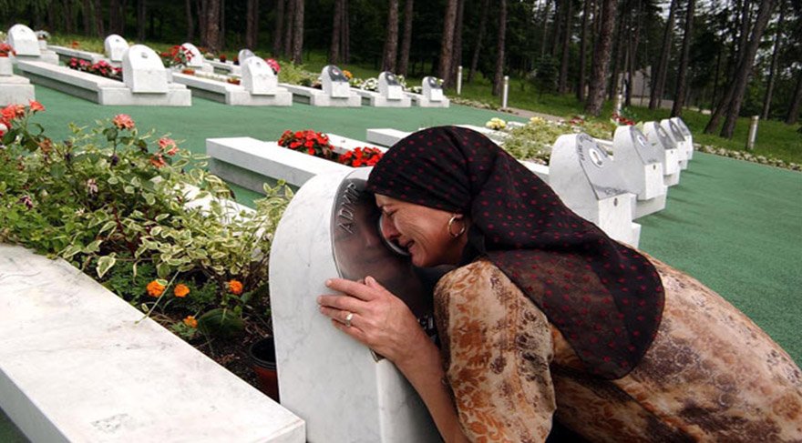 Srebrenica soykırımı nedir? Srebrenica kurbanları katliamın yıl dönümünde anılıyor