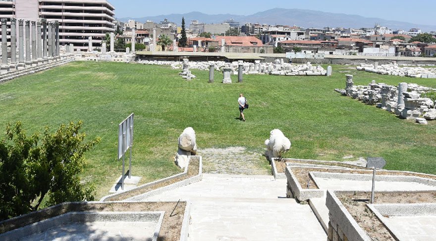 İzmir Agorası sessizliğe büründü