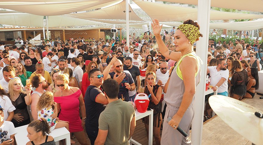 demet-akalin-haciz-2
