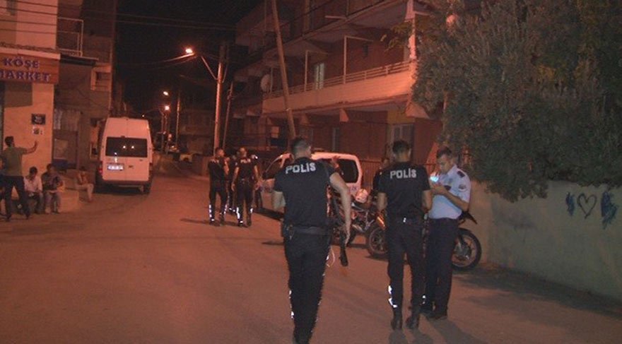 İzmir'in Gaziemir ilçesinde, iddiaya göre alacak verecek meselesi yüzünden çıkan tartışmada, tabancayla vurulan bir kişi kaldırıldığı hastanede hayatını kaybetti. ile ilgili görsel sonucu