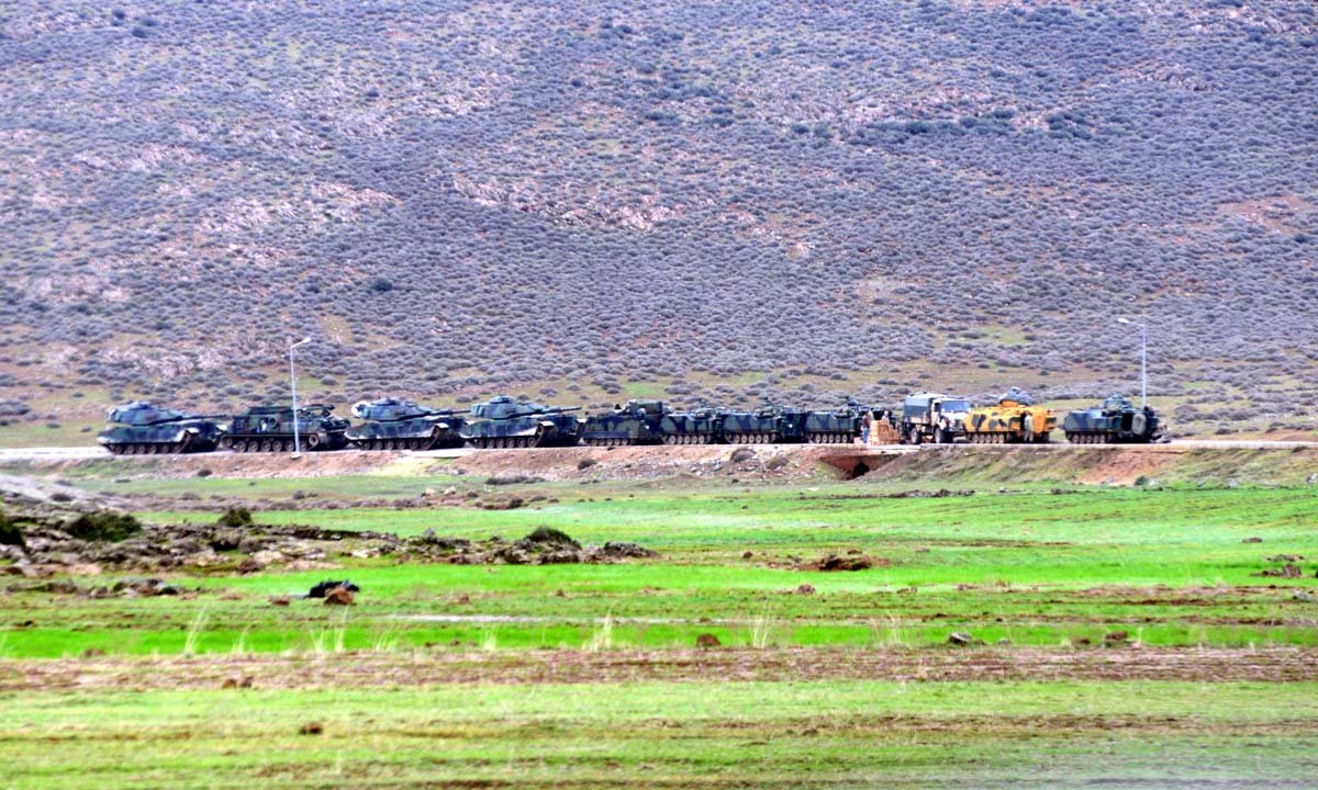 FOTO: DHA / Tanklar ve zırhlı araçlar Suriye'de