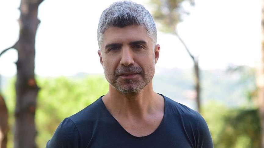 Özcan Deniz ve sevglilisi nikah tarihi aldı