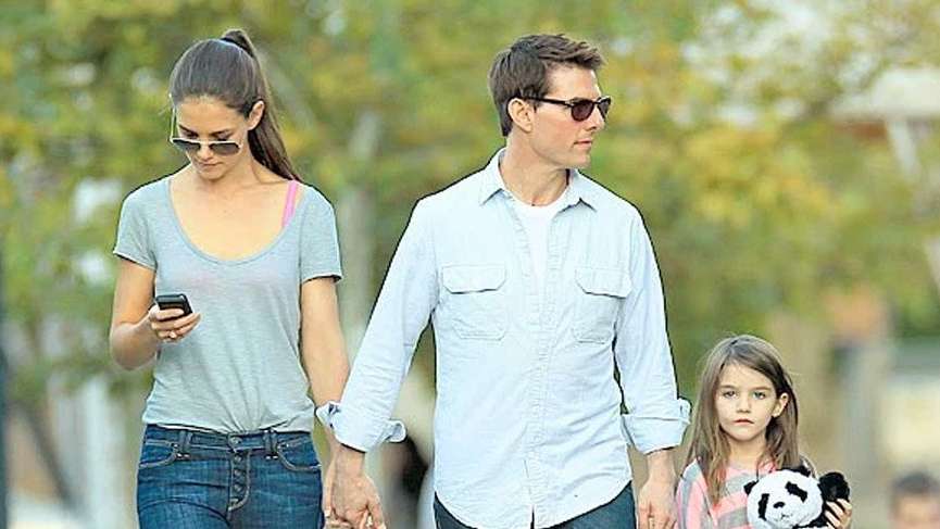 Katie Holmes kızıyla birlikte görüntülendi