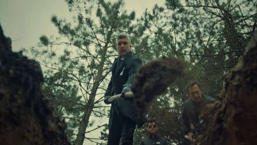 İstanbullu Gelin 38. yeni bölüm 2. fragmanı! İstanbullu Gelin son bölüm izle Fragmanda Nil Karaibrahimgil sürprizi