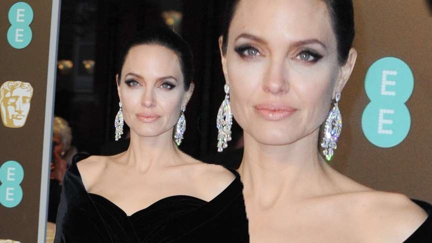 Angelina Jolie 71. BAFTA Ödül Töreni’nde güzelliğiyle büyüledi