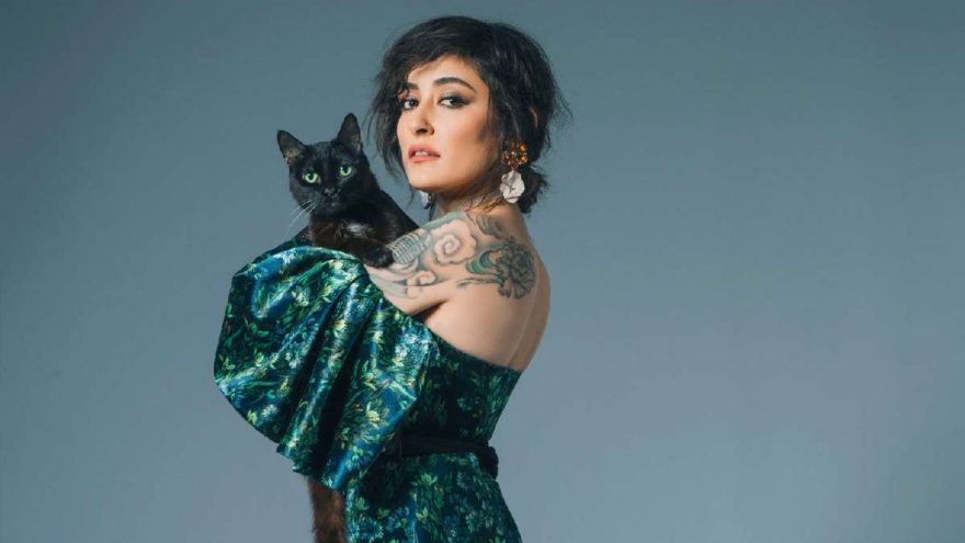 Melek Mosso’nun ilk single’ı çıktı