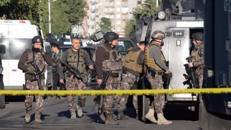 Diyarbakır’da operasyon öncesi sokağa çıkma yasağı
