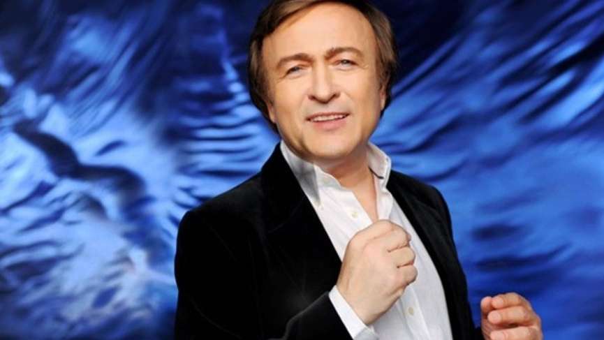 Erol Evgin, konserine yoga ile hazırlanıyor