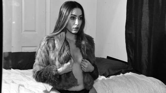 Seksi yıldızın hesabı seçimi etkilemesin diye kapatıldı