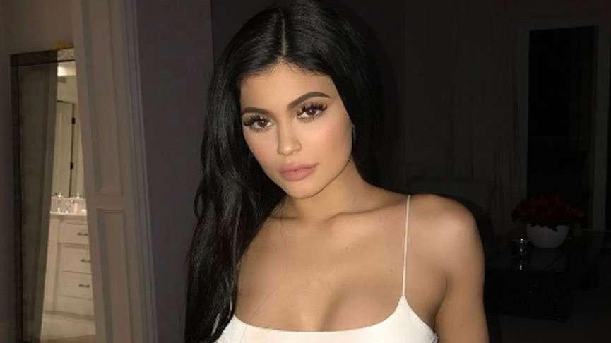 Kylie’nin 1.4 milyon dolarlık doğum hediyesi