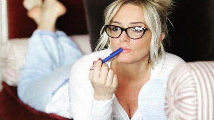 Saba Tümer’in kitap tanıtımı alay konusu oldu