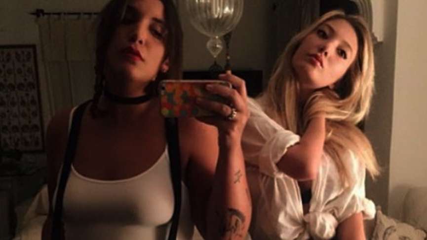 Yasmin paylaştı: Dans edelim… Lolitalar