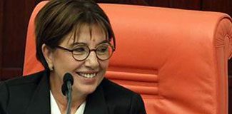 AyÅe nur BahÃ§ekapÄ±lÄ± sÃ¶zcÃ¼ ile ilgili gÃ¶rsel sonucu