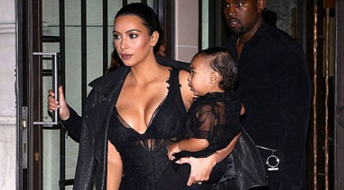 Kim’in bebeği defileye gider