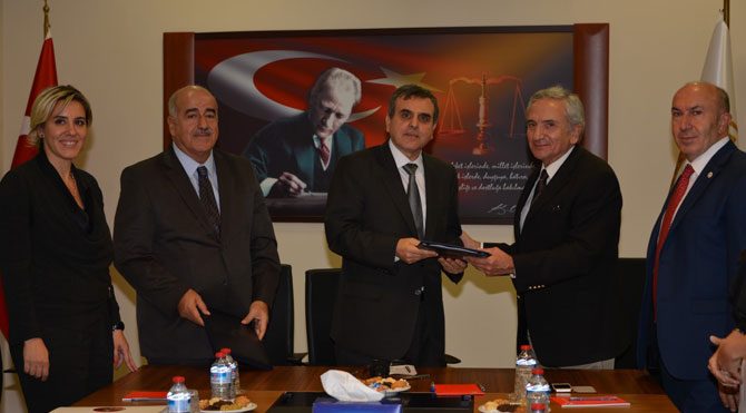 Avukatlardan e-dönüşüme katkı