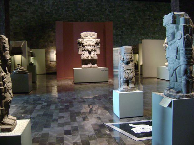 2- ULUSAL ANTROPOLOJİ MÜZESİ (MEXICO CITY, MEKSİKA)<br /><br />Meksika topraklarının tarihini anlatan müzede, uygarlığın gelişimi görsel olarak sunuluyor.