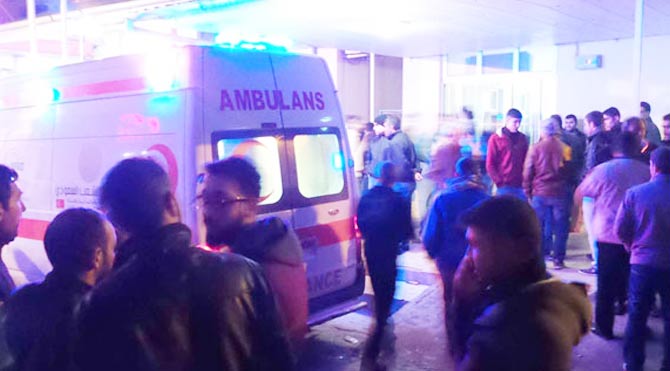 Belediye ekiplerine saldırı: 1 ölü 11 yaralı