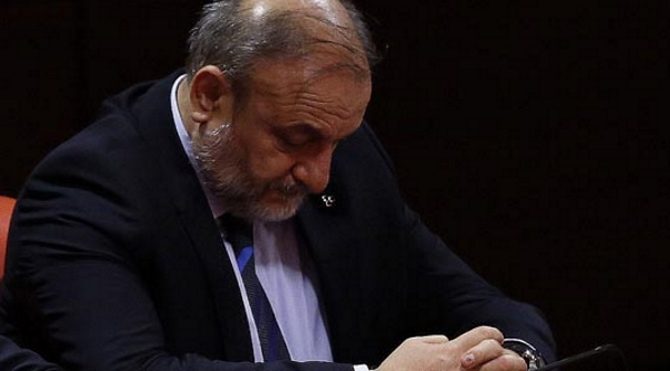 Yılmaz Vural ders notlarını aldı 20
