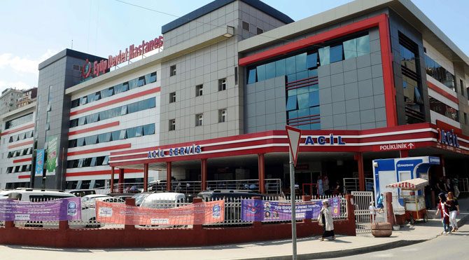 ‘Başı açık diye’ tedavi etmediler!