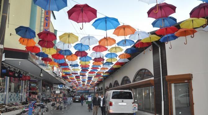 tarsus un siptilli carsisi semsiyelerle renklendi son dakika haberleri sozcu