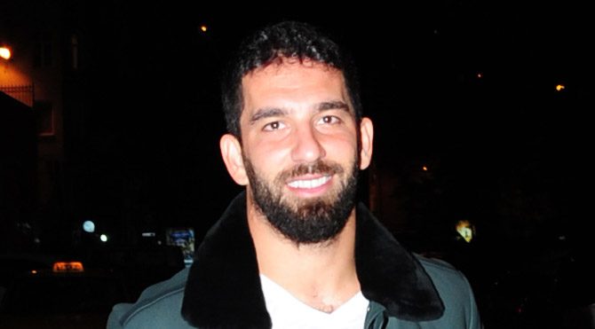 ardaturan3 Doğduğu anda Satürn'ü Yay burcunaymış ve şuan da gökyüzünde Satürn Yay burcunda. Satürn döngüleri hayatımızdaki en özel ve önemli dönemlerdir. Satürn döngülerimiz bizim ne olmak istediğimize net bir şekilde karar verdiğimiz, hayatın keskin bir virajından geçtiğimiz dönemlerdir.