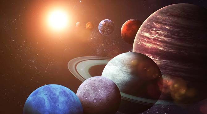gunes1 Bu sene Güneş Dönüşü haritasında 29 derece başak burcu yükselmekte. 29 dereceler astrolojide “Anaretik Derece” dir. Bunun da sebebi her burcun son 3-4 derecelerini Satürn ve Mars gibi kötücüller yönetir.