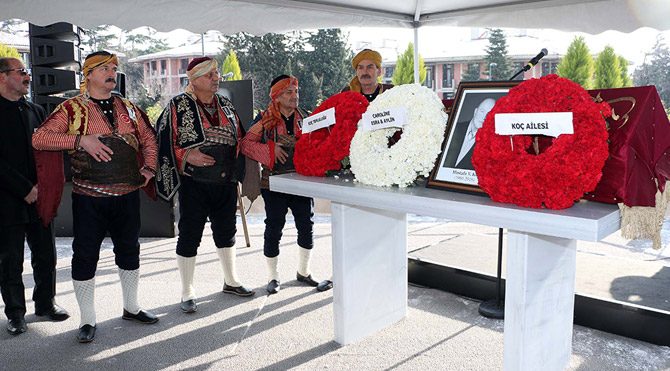 Mustafa Koç dualarla uğurlandı