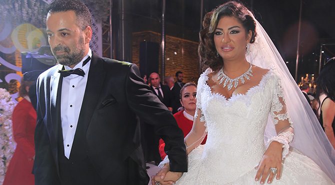 10 metrelik duvak Swarovski kaplandı
